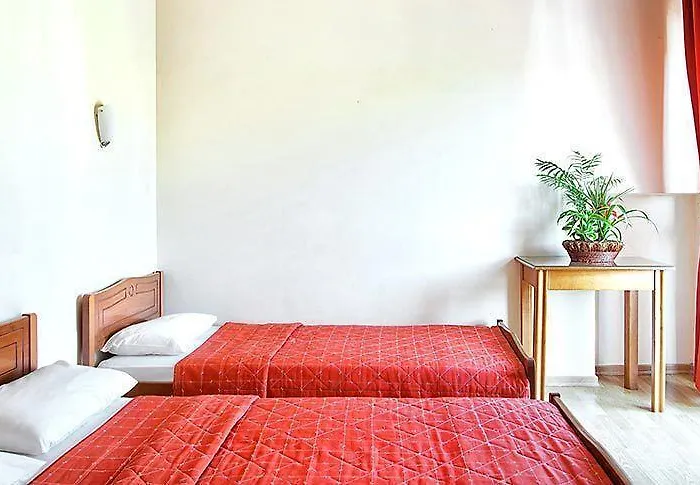 Hotell Keletron - Bike Friendly 2*